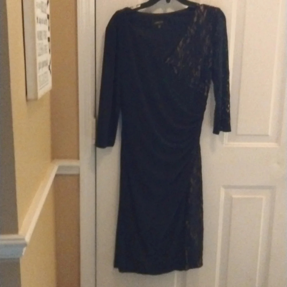 R&M Richards Stretch Womens Dress with Cinched Waist, and Lace Accents